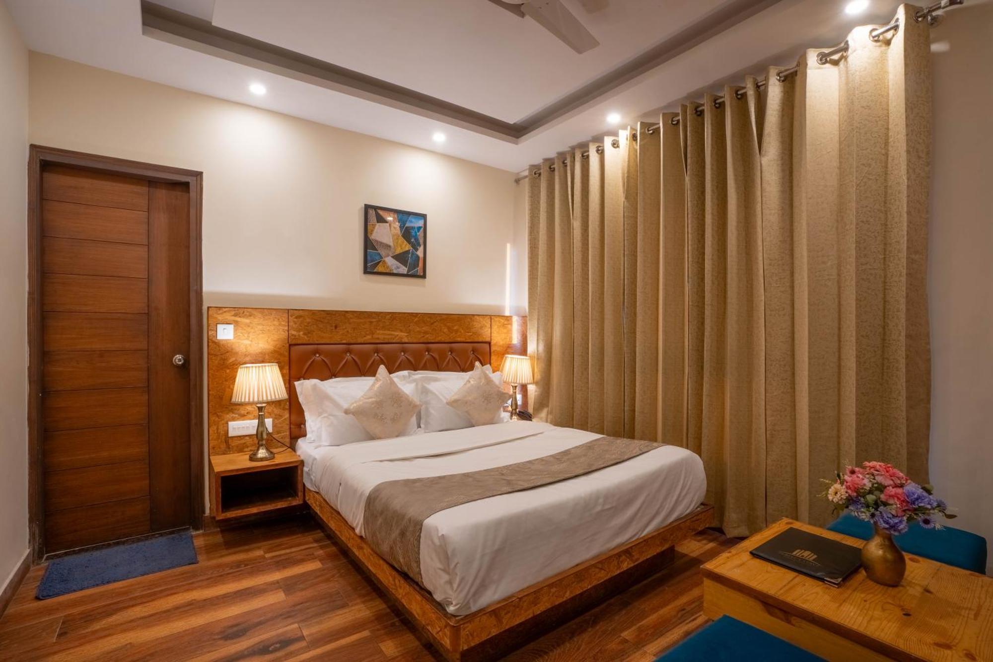 Perfectstayz Vista 5 Min Walk To Mall Road Mussoorie Exteriör bild