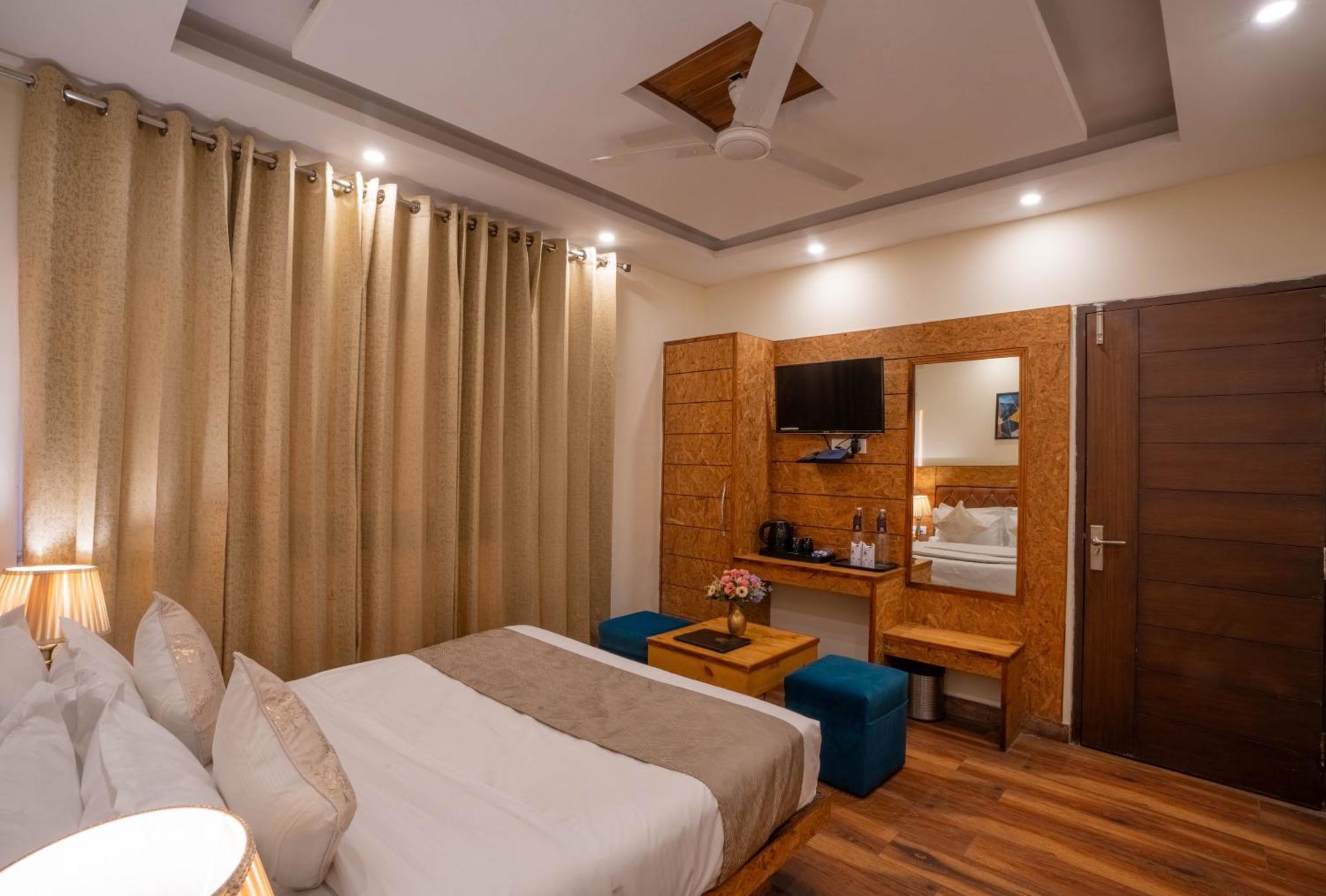 Perfectstayz Vista 5 Min Walk To Mall Road Mussoorie Exteriör bild
